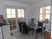 2 bedroom detached house for sale