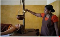 Ayurvedic Treatment in Dr Unnis Traditional Resort