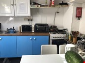 single room to let @ E16 3DZ all bills inclusive 5 min walk DLR near city available now zone 3 !!