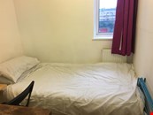 single room to let @E1 2NJ all bills inclusive Whitechapel/Shadwell stations near city available now