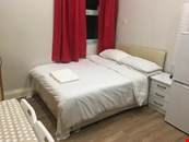 Modern decor self-contained studio flat to let @ E10 7DY all bills inclusive available now zone 3 !!